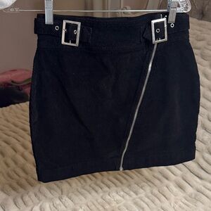 Black Zippered Women's Skirt